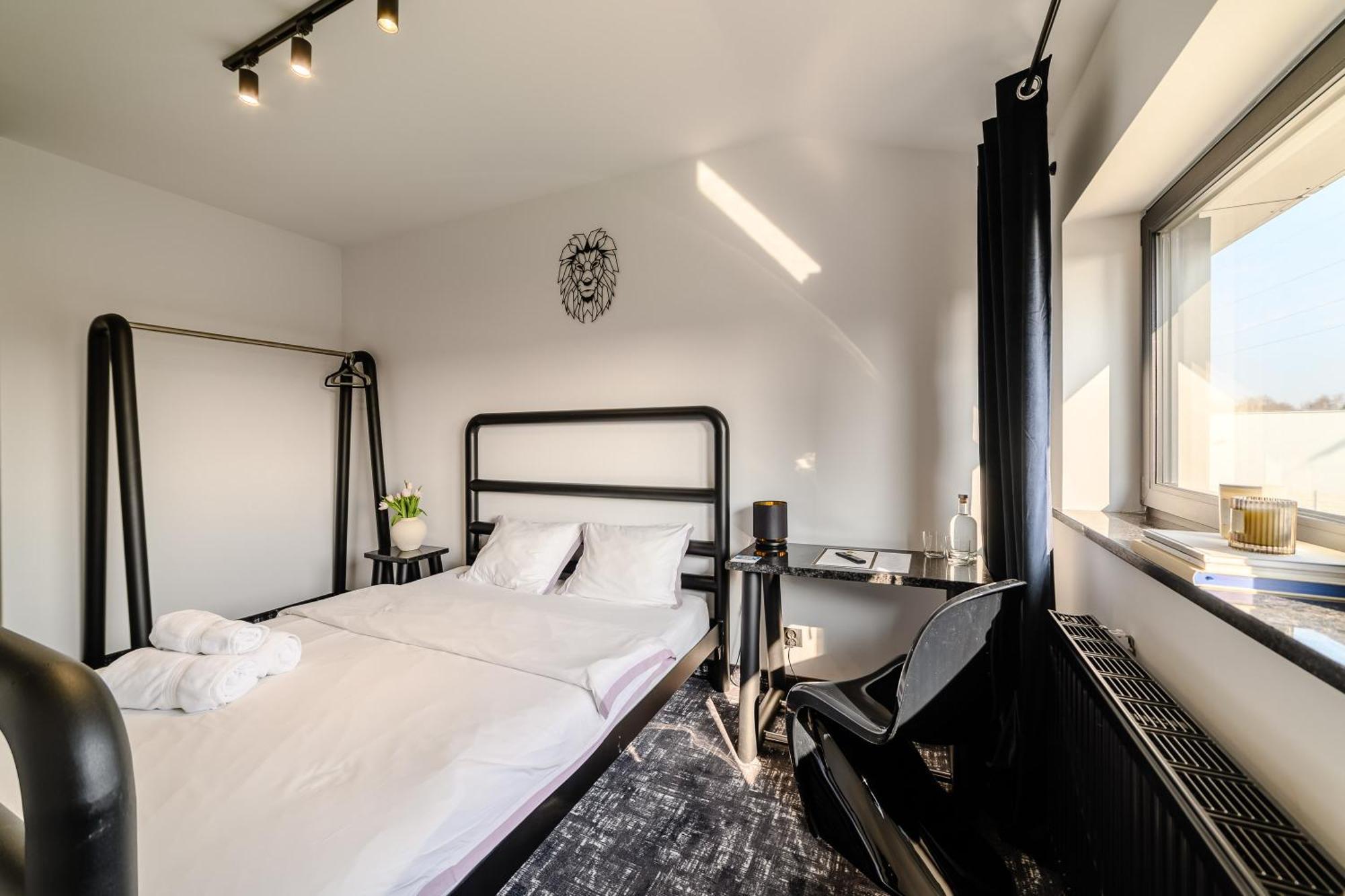 Golden Lion House Bed&Breakfast Rumia Exterior foto