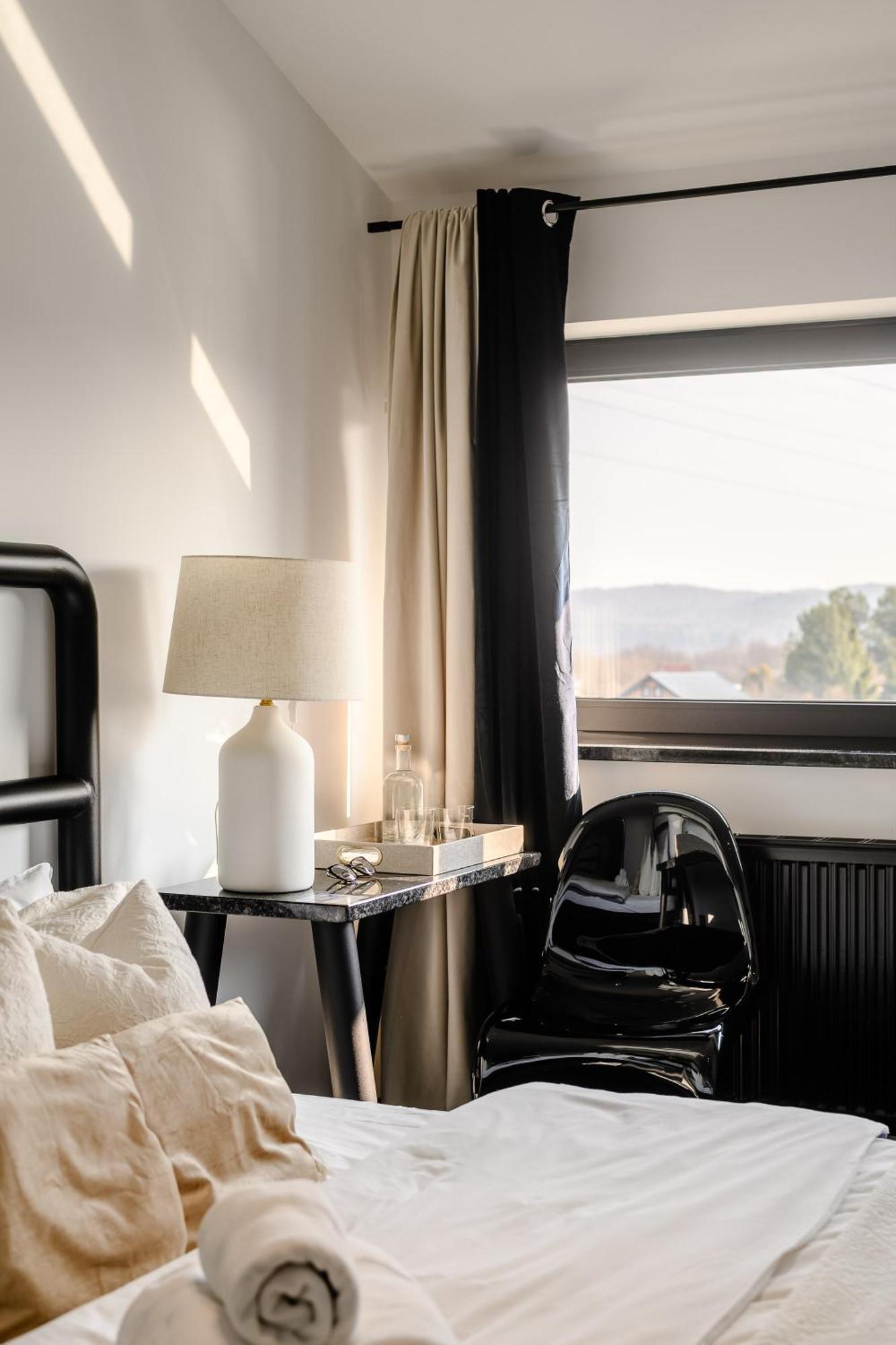 Golden Lion House Bed&Breakfast Rumia Exterior foto